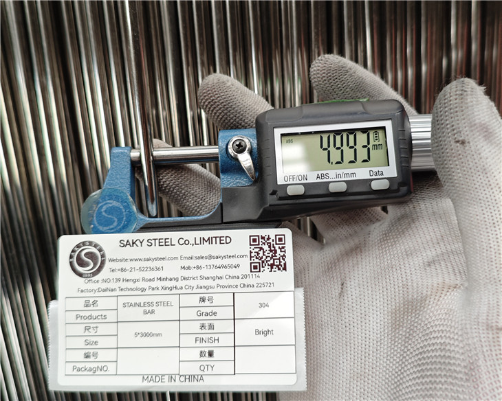 ASTM A276 304 stainless steel round bar UNS S30400 with bright polished surface