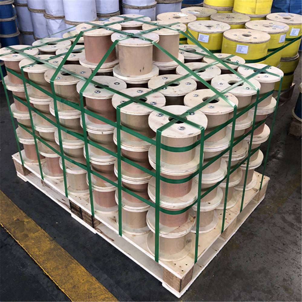 Stainless steel wire rope spools secured on pallet