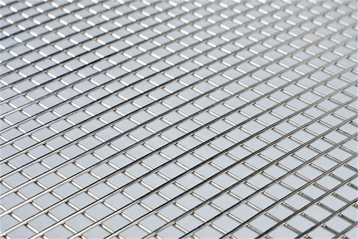 Stainless steel welded wire mesh panel with square openings and welded intersections